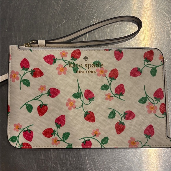 Kate Spade Strawberry Vine Cream and Pink wristlet New - Picture 1 of 2